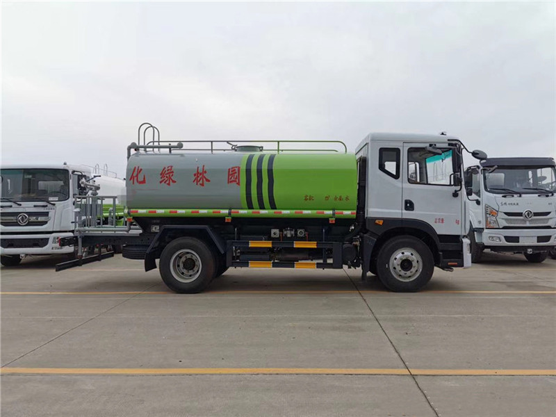 國(guó)六14方東風(fēng)D9灑水車 國(guó)六14方東風(fēng)D9灑水車