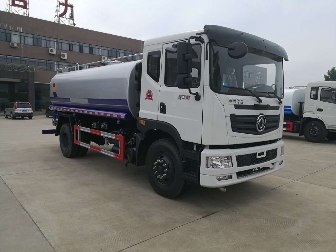 東風(fēng)T5 15噸灑水車 東風(fēng)T5 15噸灑水車