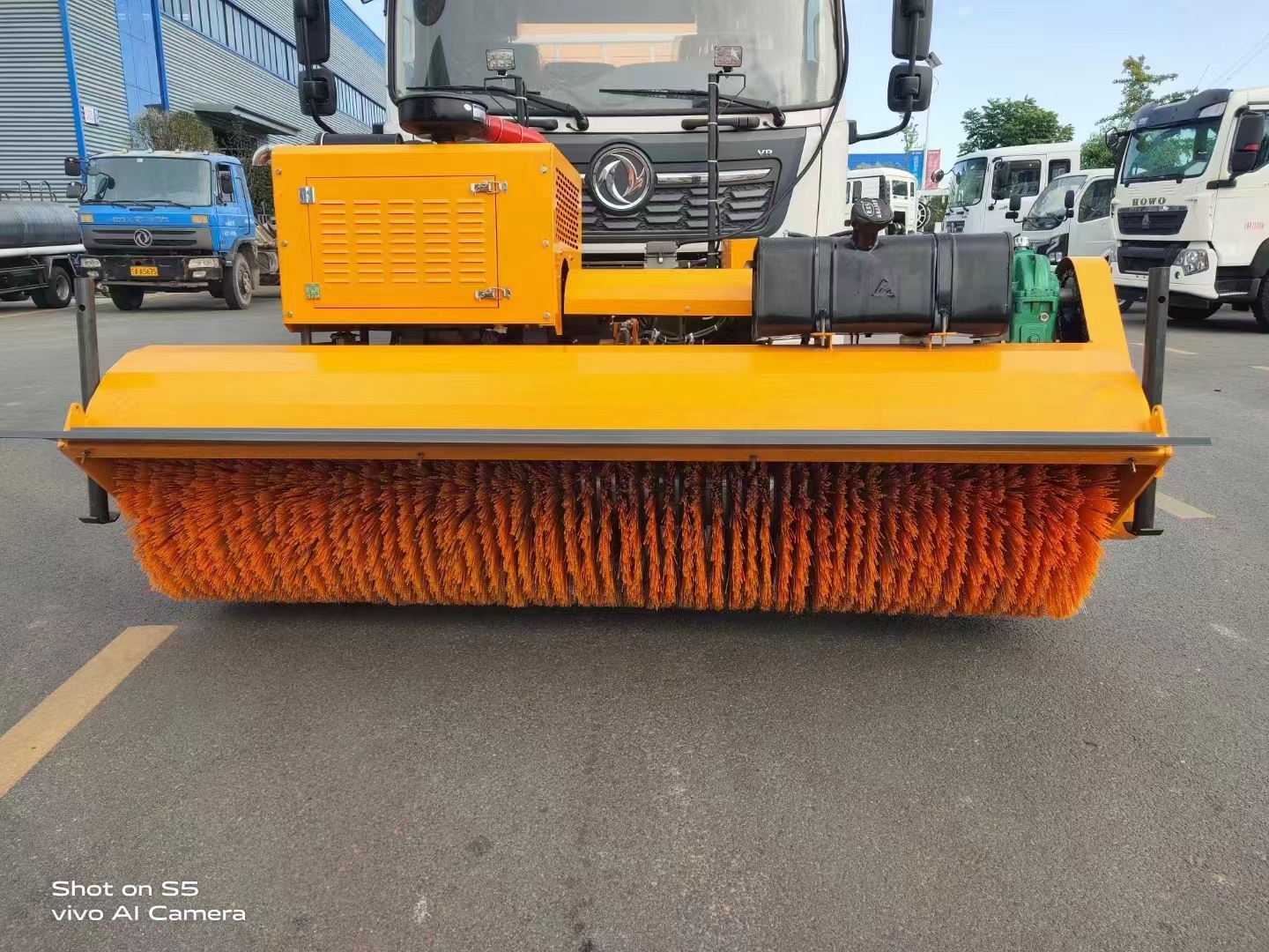 東風18噸除雪車 東風18噸除雪車