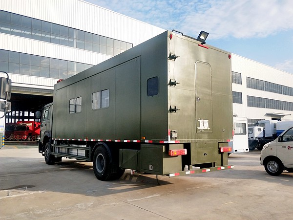 重汽后單橋宿營車滿足24人住宿 重汽后單橋宿營車滿足24人住宿