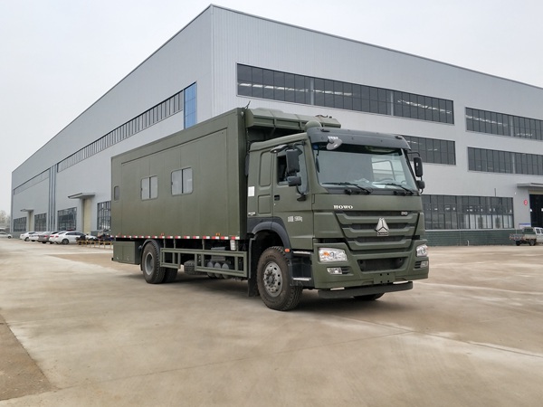 重汽后單橋宿營車滿足24人住宿 重汽后單橋宿營車滿足24人住宿