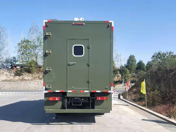 東風(fēng)天錦宿營(yíng)車滿足8-12人住宿 東風(fēng)天錦宿營(yíng)車滿足8-12人住宿