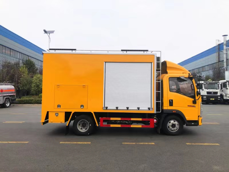 重汽豪沃紫外光固化管道修復車 重汽豪沃紫外光固化管道修復車