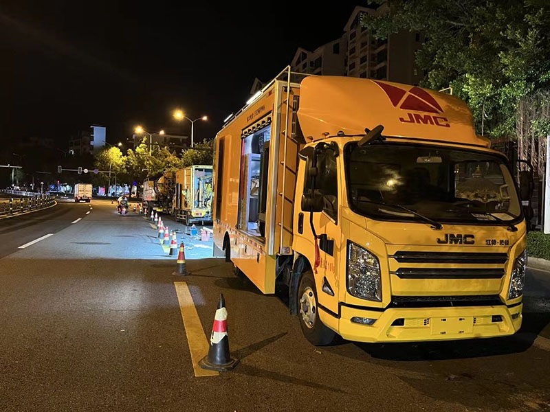 江鈴光固化管道修復(fù)車 江鈴光固化管道修復(fù)車